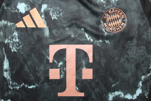 FC Bayern München Visitante / Player version - Imagen 5