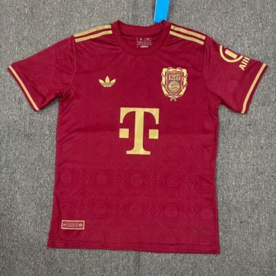 FC Bayern München 125Th Roja / Fan version