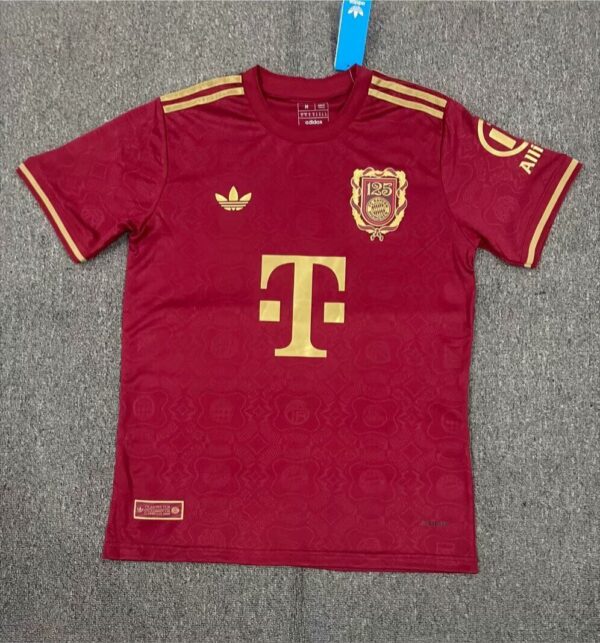 FC Bayern München 125Th Roja / Fan version