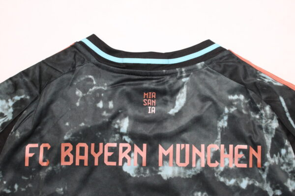 FC Bayern München Visitante / Fan version - Imagen 4
