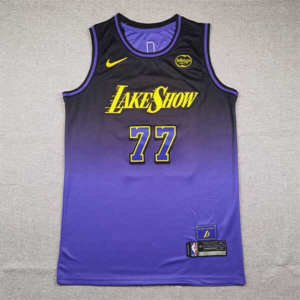 Los Angeles Lakers Purpura oscuro / Doncic / Player version