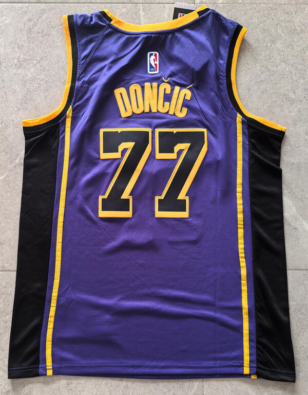 Los Angeles Lakers Purpura / Doncic / Player version - Imagen 2