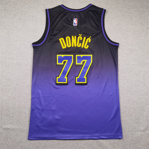 Los Angeles Lakers Purpura oscuro / Doncic / Player version - Imagen 2