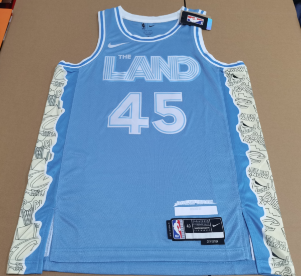 Cleveland Cavaliers Local / Mitchell / Fan version