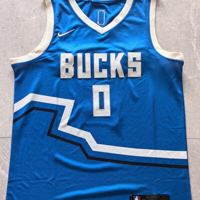Milwaukee Bucks Local / Lillard / Player version
