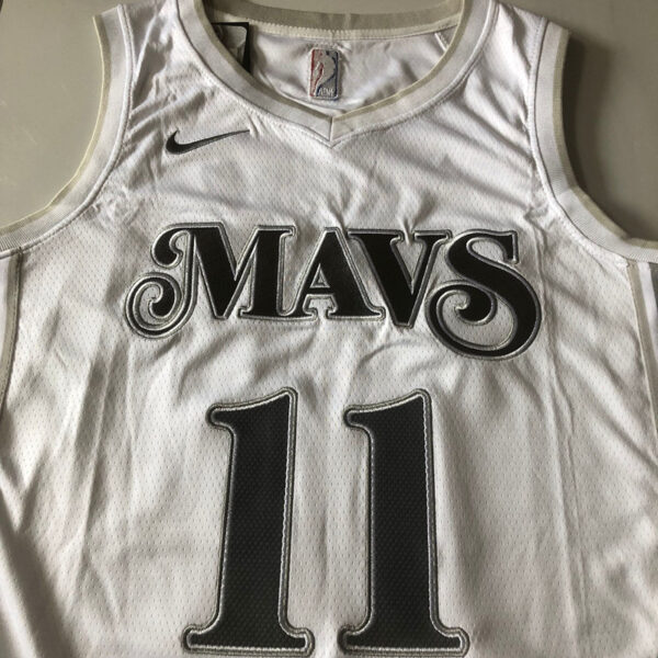 Dallas Mavericks Local / Irving / Player version - Imagen 2