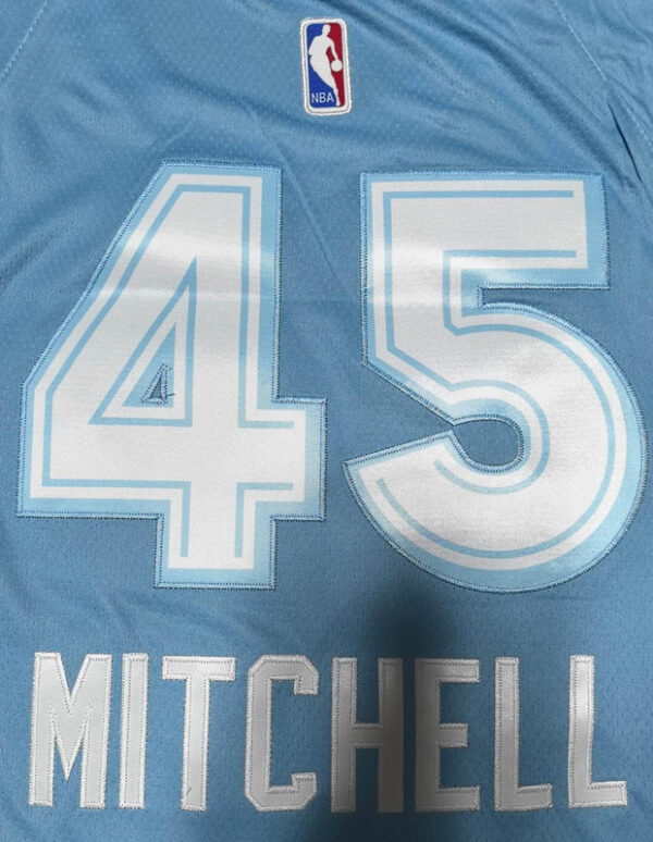 Cleveland Cavaliers Local / Mitchell / Player version - Imagen 2