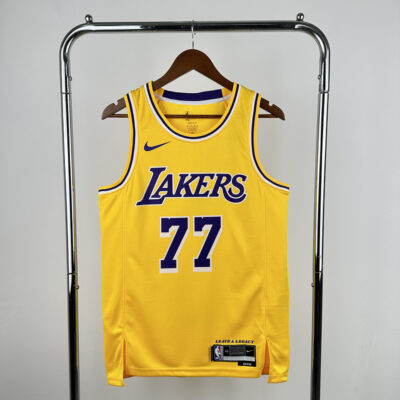 Los Angeles Lakers Local / Doncic / Fan version