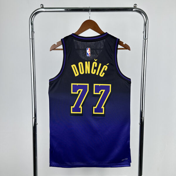 Los Angeles Lakers Purpura oscuro / Doncic / Fan version - Imagen 2