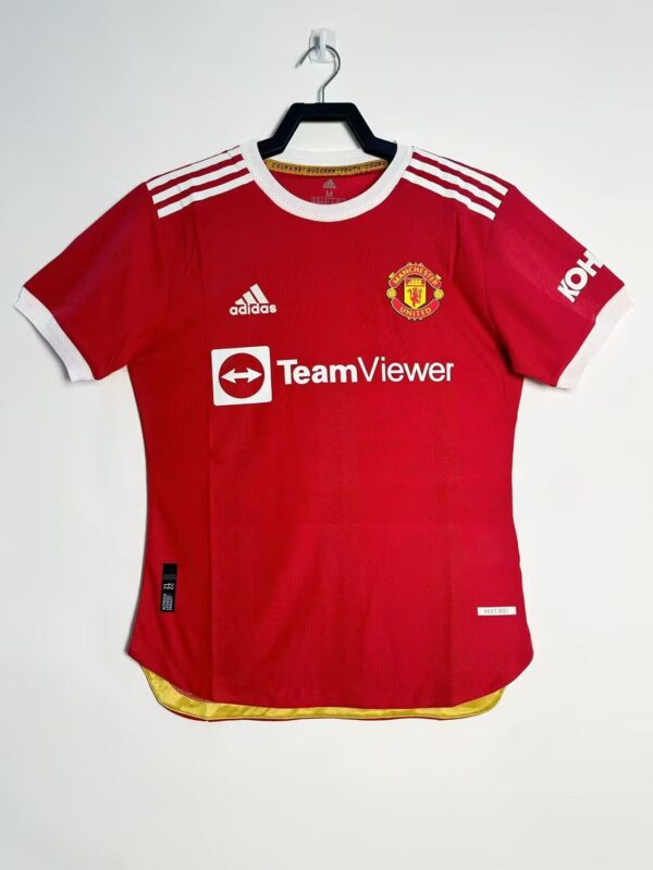 Manchester United Fc Local / Player version / Retro 21-22