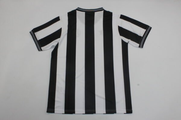 Newcastle United FC Local / Fan version / Retro 83-85 - Imagen 4