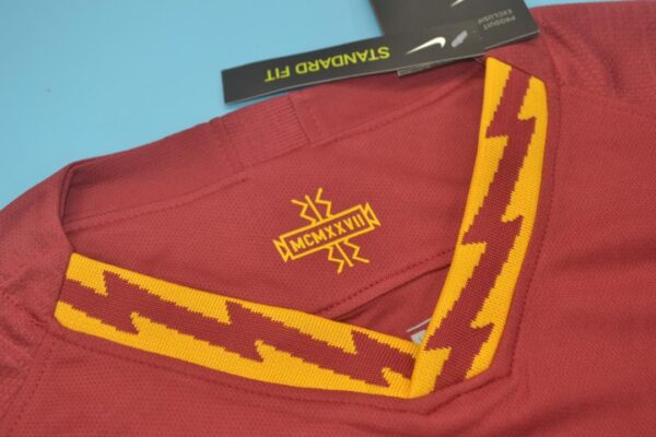 AS Roma Local / Fan version / Retro 19-20 - Imagen 4