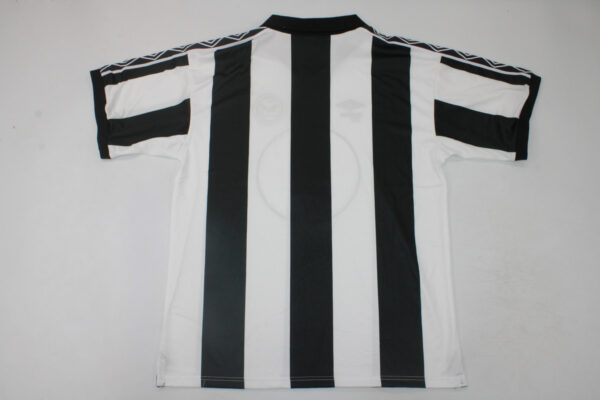 Newcastle United FC Local / Fan version / Retro 80-82 - Imagen 4