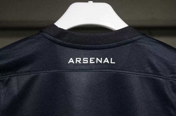 Arsenal Fc Visitante / Player version / Retro 11-12 - Imagen 4