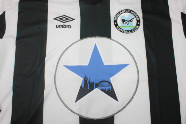 Newcastle United FC Local / Fan version / Manga Larga / Retro 80-82 - Imagen 4
