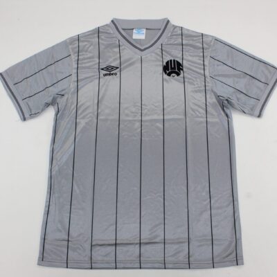 Newcastle United FC Visitante / Fan version / Retro 83-85