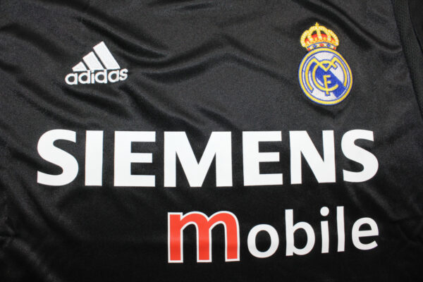 Real Madrid Visitante / Fan version / Manga Larga / Retro 04-05 - Imagen 2