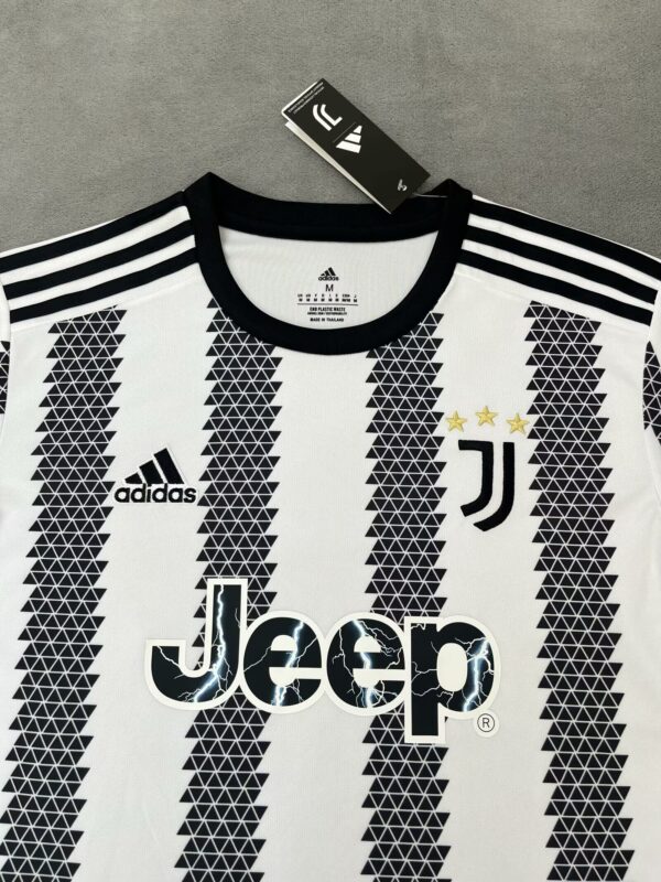 Juventus FC Local / Fan version / Retro 22-23 - Imagen 3