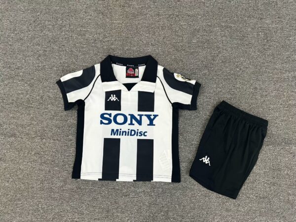 Juventus FC Local / Kid version / Fan version / Retro 97-98