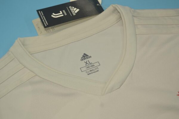 Juventus FC Visitante / Fan version / Retro 19-20 - Imagen 3