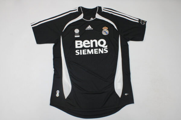 Real Madrid Visitante / Fan version / Retro 06-07