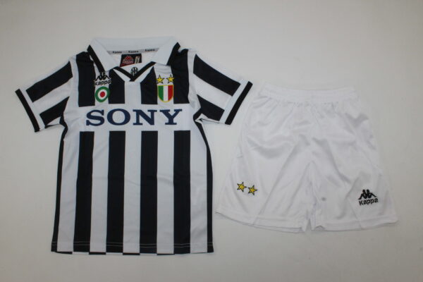 Juventus FC Local / Kid version / Fan version / Retro 95-96