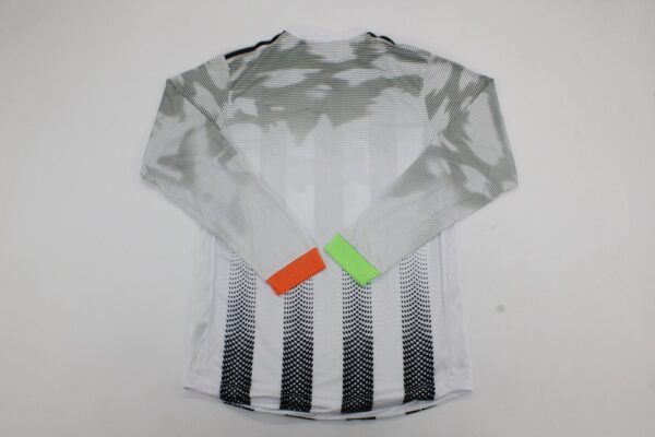 Juventus FC Cuarta equipacion / Player version / Manga Larga / Retro 19-20 - Imagen 3
