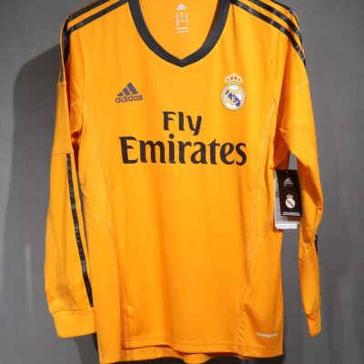 Real Madrid Tercera equipacion / Player version / Manga Larga / Retro 13-14