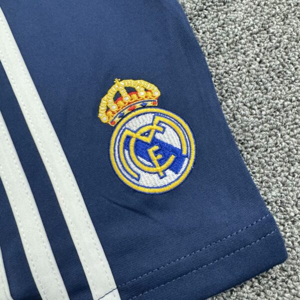 Real Madrid Visitante/ Kid version / Fan version / Retro 10-11 - Imagen 4