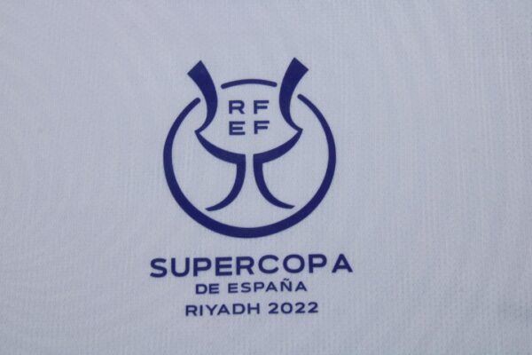 Real Madrid Local / Fan version / Supercopa / Retro 21-22 - Imagen 3