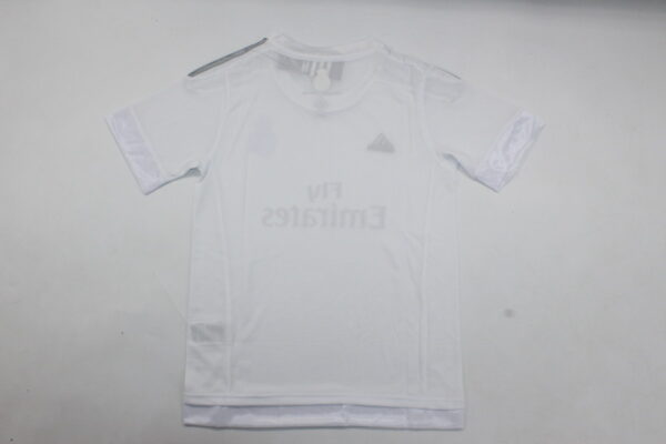 Real Madrid Local / Kid version / Fan version / Retro 16-17 - Imagen 4