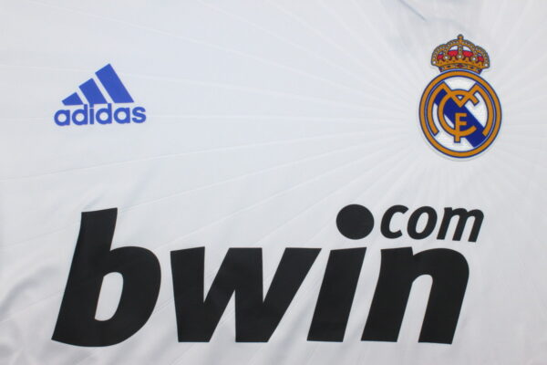 Real Madrid Local / Player version / Retro 10-11 - Imagen 2