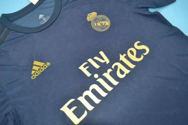 Real Madrid Visitante / Fan version / Retro 19-20 - Imagen 4