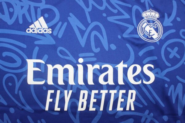 Real Madrid Visitante / Fan version / Retro 21-22 - Imagen 2
