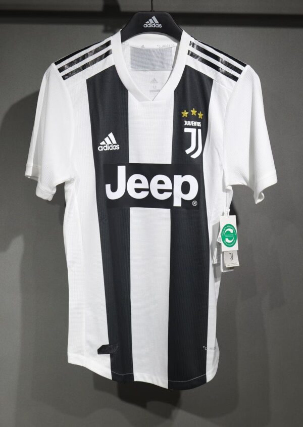 Juventus FC Local / Player version / Retro 18-19
