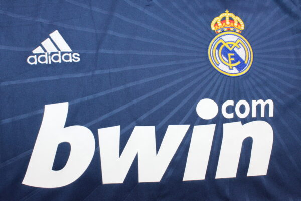 Real Madrid Visitante / Fan version / Manga Larga / Retro 10-11 - Imagen 2