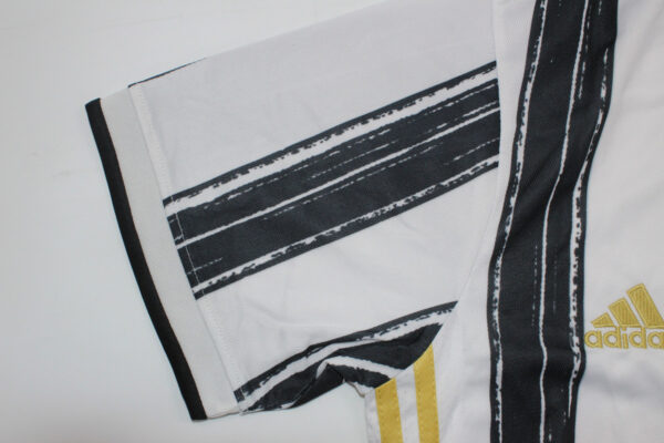 Juventus FC Local / Fan version / Retro 20-21 - Imagen 4