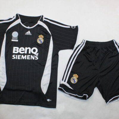 Real Madrid Visitante / Kid version / Fan version / Retro 06-07