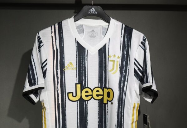 Juventus FC Local / Player version / Retro 20-21 - Imagen 2