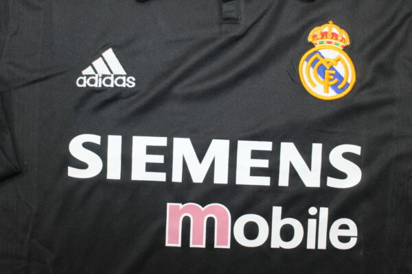 Real Madrid Visitante / Fan version / Manga Larga / Retro 02-03 - Imagen 2
