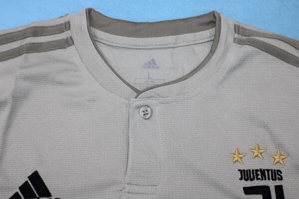Juventus FC Visitante / Fan version / Retro 18-19 - Imagen 3