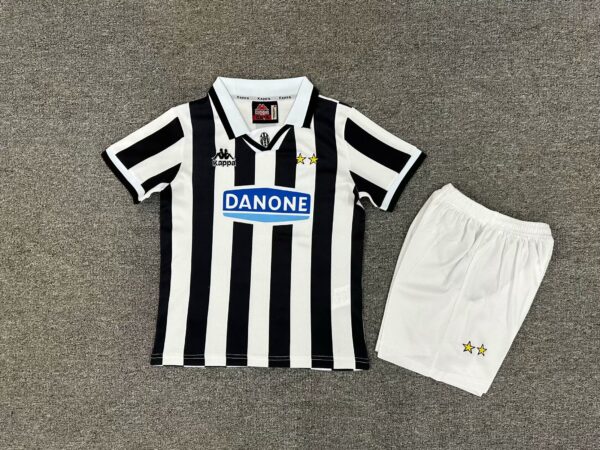 Juventus FC Local / Kid version / Fan version / Retro 94-95