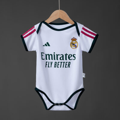 Real Madrid 26-27 / Bebé