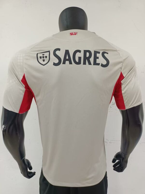 SL Benfica Visitante / Player version - Imagen 2