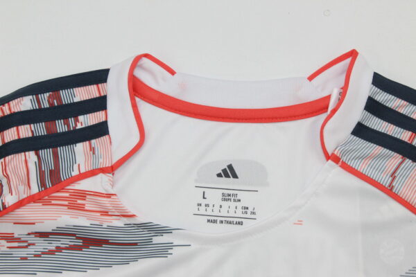 FC Bayern München Visitante / Player version - Imagen 2