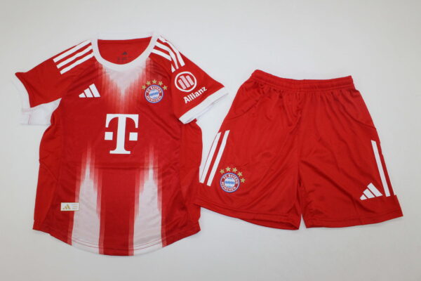 FC Bayern München Local / Kid version / Player version
