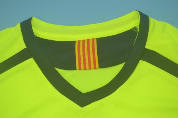 FC Barcelona Visitante / Fan version / Manga Larga / Retro 05-06 - Imagen 3