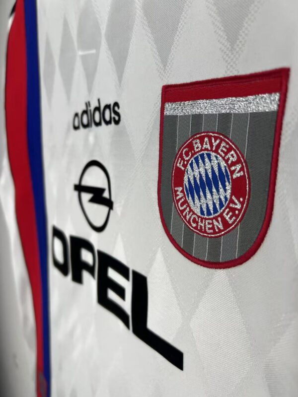 FC Bayern München Local / Fan version / Final UEL / Retro 95-96 - Imagen 3