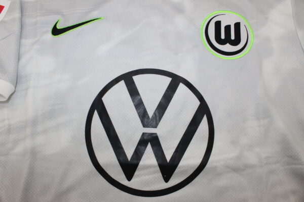 VFL Wolfsburg Visitante / Fan version - Imagen 3