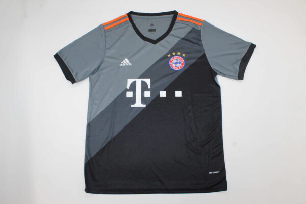 FC Bayern München Visitante / Fan version / Retro 16-17